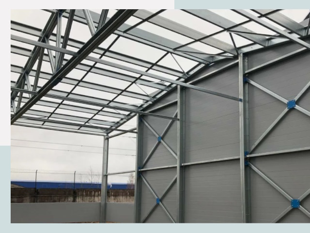 Каркасные ангары от СтальСтрой-Тхр по цене от 618 руб.